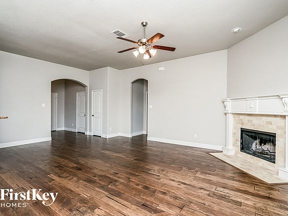 2nd image of 3704 Ann Arbor Ln