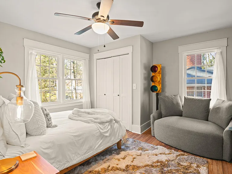 Centra Villa Dr SW — Photo 25