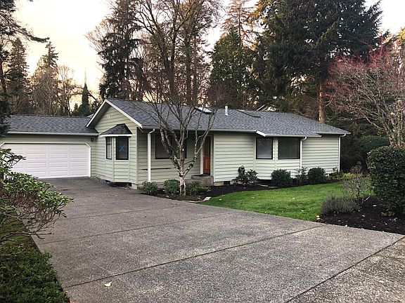 3rd image of 707 Azalea Ave NE