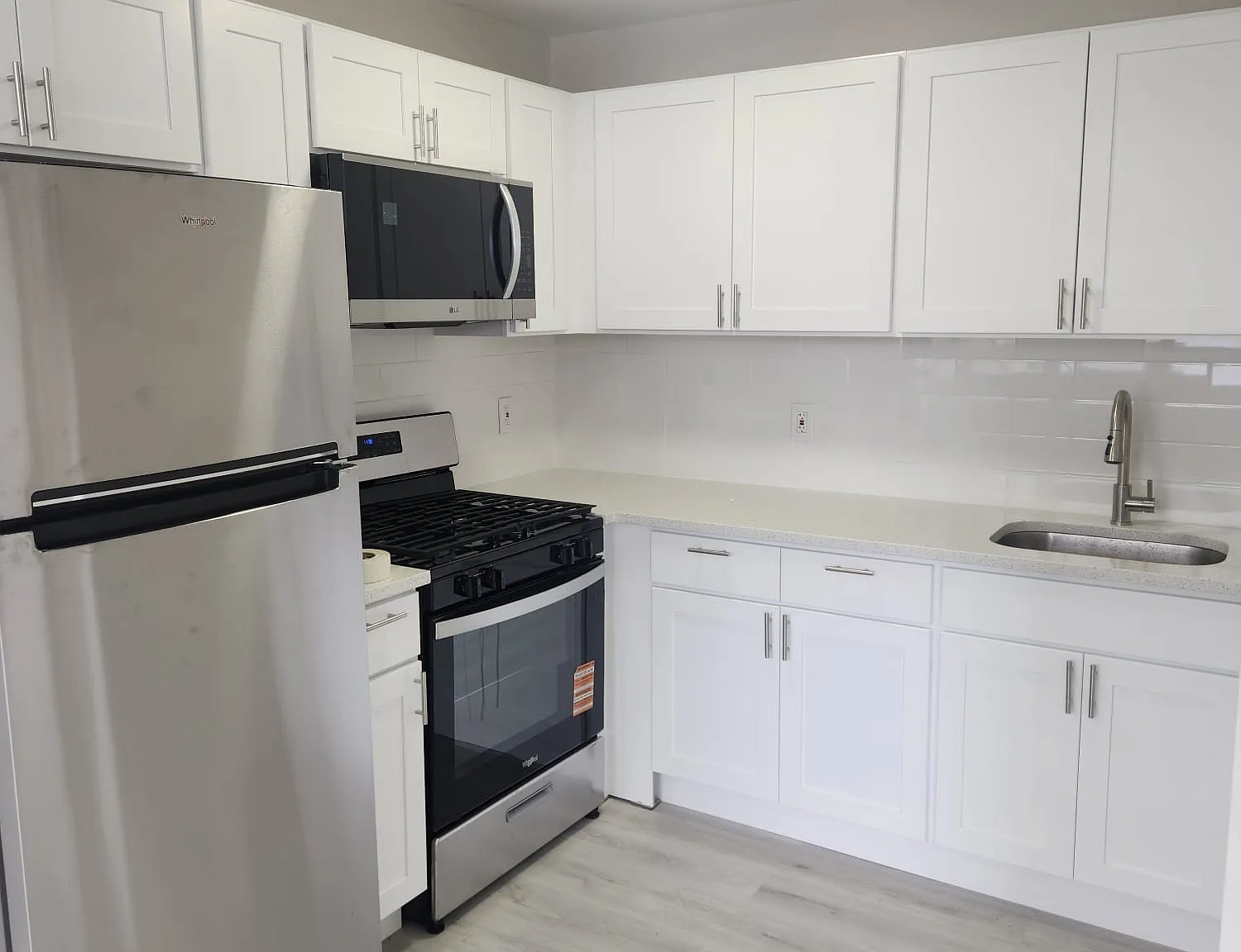 2 bed, $1,795 — Photo 2