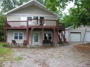 135 Lane 820b Snow Lk, Fremont, IN 46737