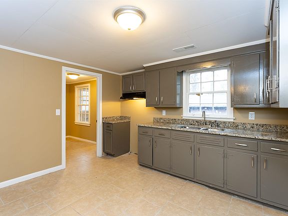 4th image of 8824 Glass Dr