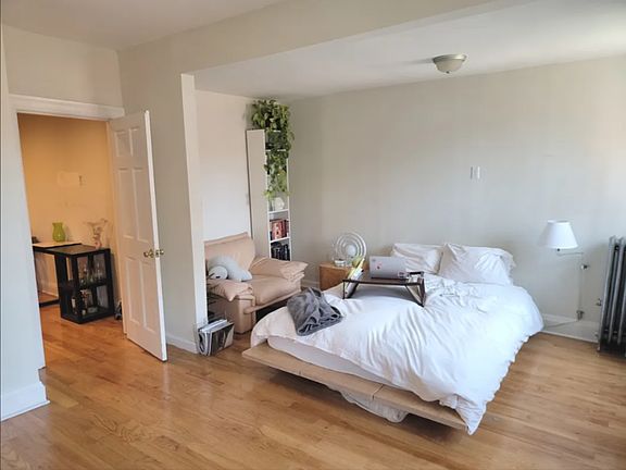5th image of 414 E 11th St #3