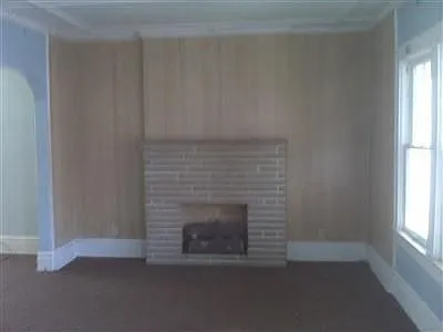 329 Pioneer St photo 1