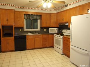 539 Maple St, Fostoria, OH 44830