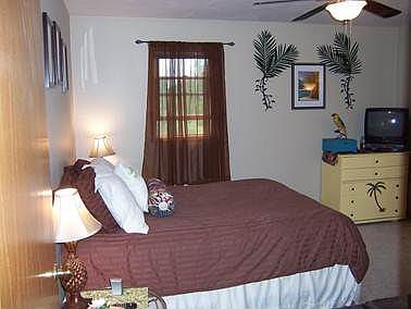 4th image of 1012 Prairie Oak Dr