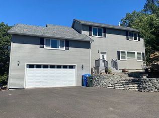 100 Cedar Ridge Ter, Rogue River, OR 97537