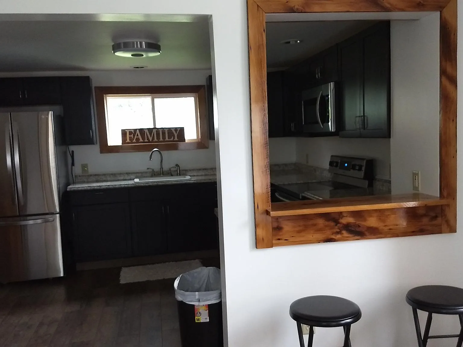 3 bed, 1.5 bath, 1320 sqft, $1,100 — Photo 1