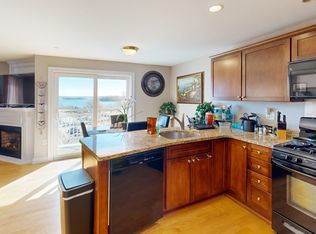 205 Onset Ave #402, Wareham, MA 02571