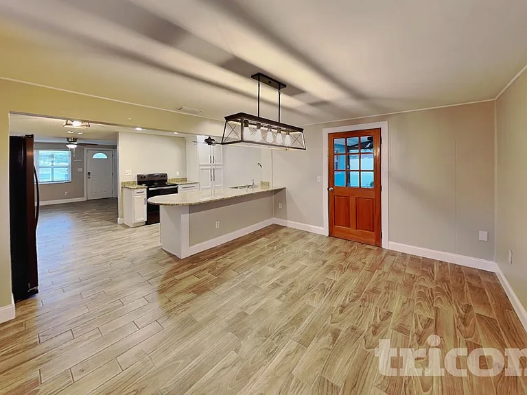 1705 Coppertree Dr — Photo 4