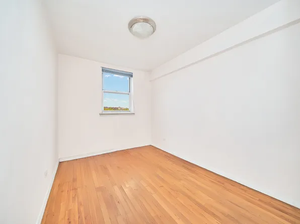 1530 East 8th Street image 6 of 11