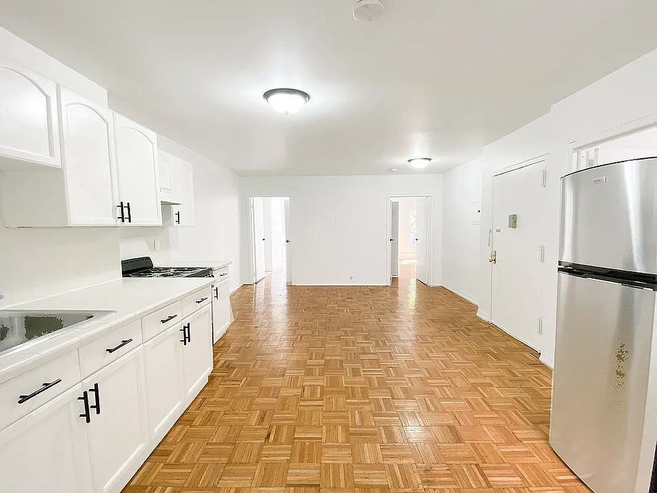 1st image of 233 1st Ave APT 2