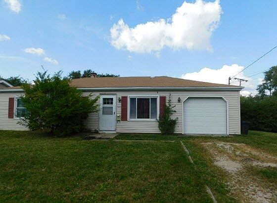 1st image of 301 Birch Hill Dr