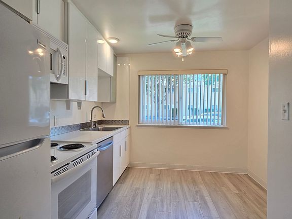 2nd image of 3579 Agate Dr #1