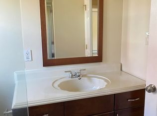 74 Hayes St, Freeport, NY 11520