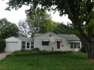 522 Valley View Dr, Vermillion, SD 57069