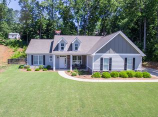 3525 Phoenix Cove Dr, Gainesville, GA 30506