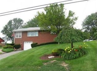 2010 Country Club Dr, McKeesport, PA 15135
