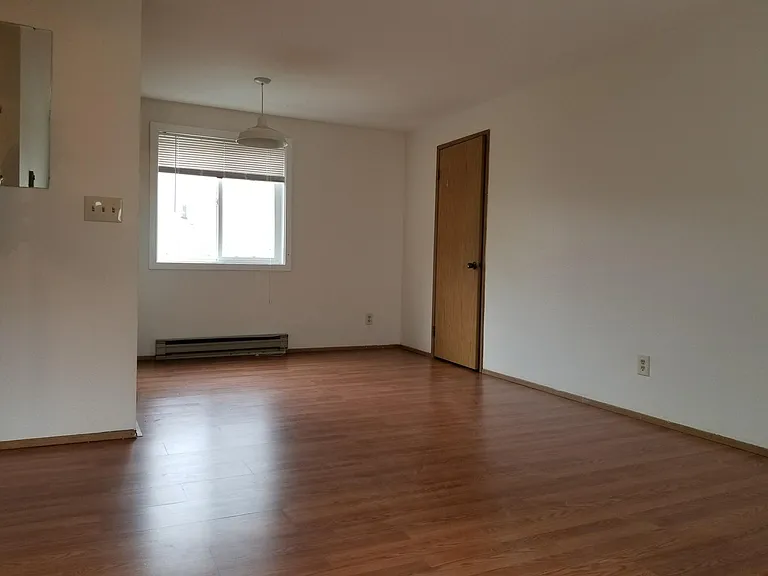 4423 Corliss Ave N #5 — Photo 2