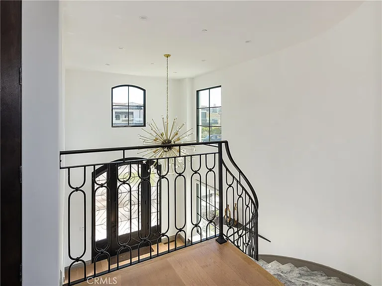 32009 Cape Point Dr — Photo 26