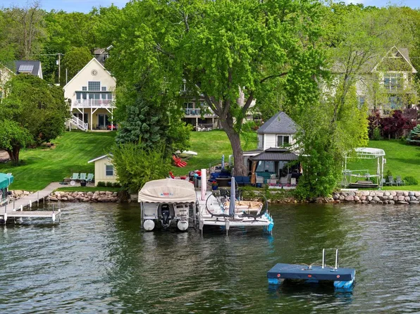 N26W30255 Maple AVENUE, Pewaukee, WI 53072