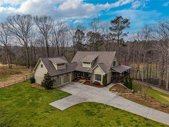 3rd image of 723 Sulphur Springs Rd