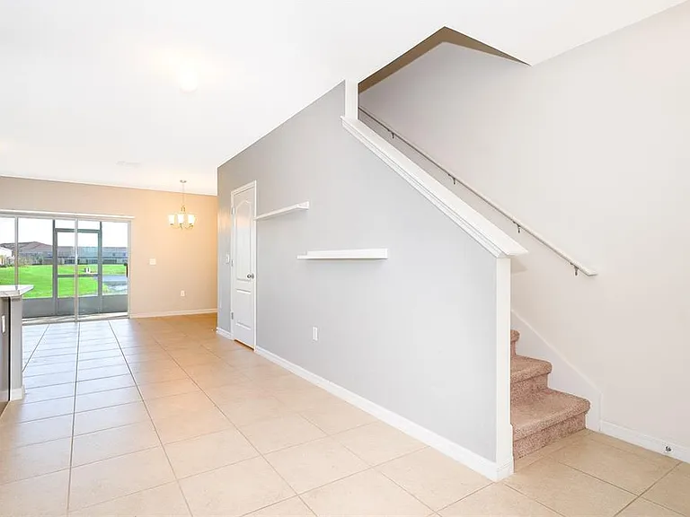 241 Arbor Lakes Dr — Photo 4