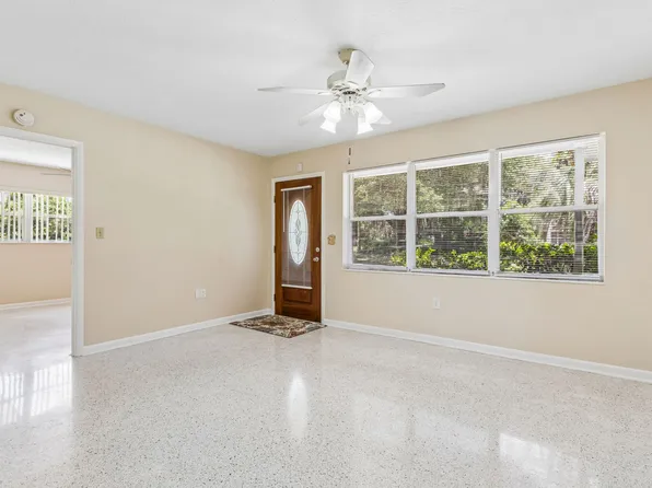 2406 Husson Ave, Palatka, FL 32177
