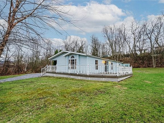 5th image of 414 Pasture Ln
