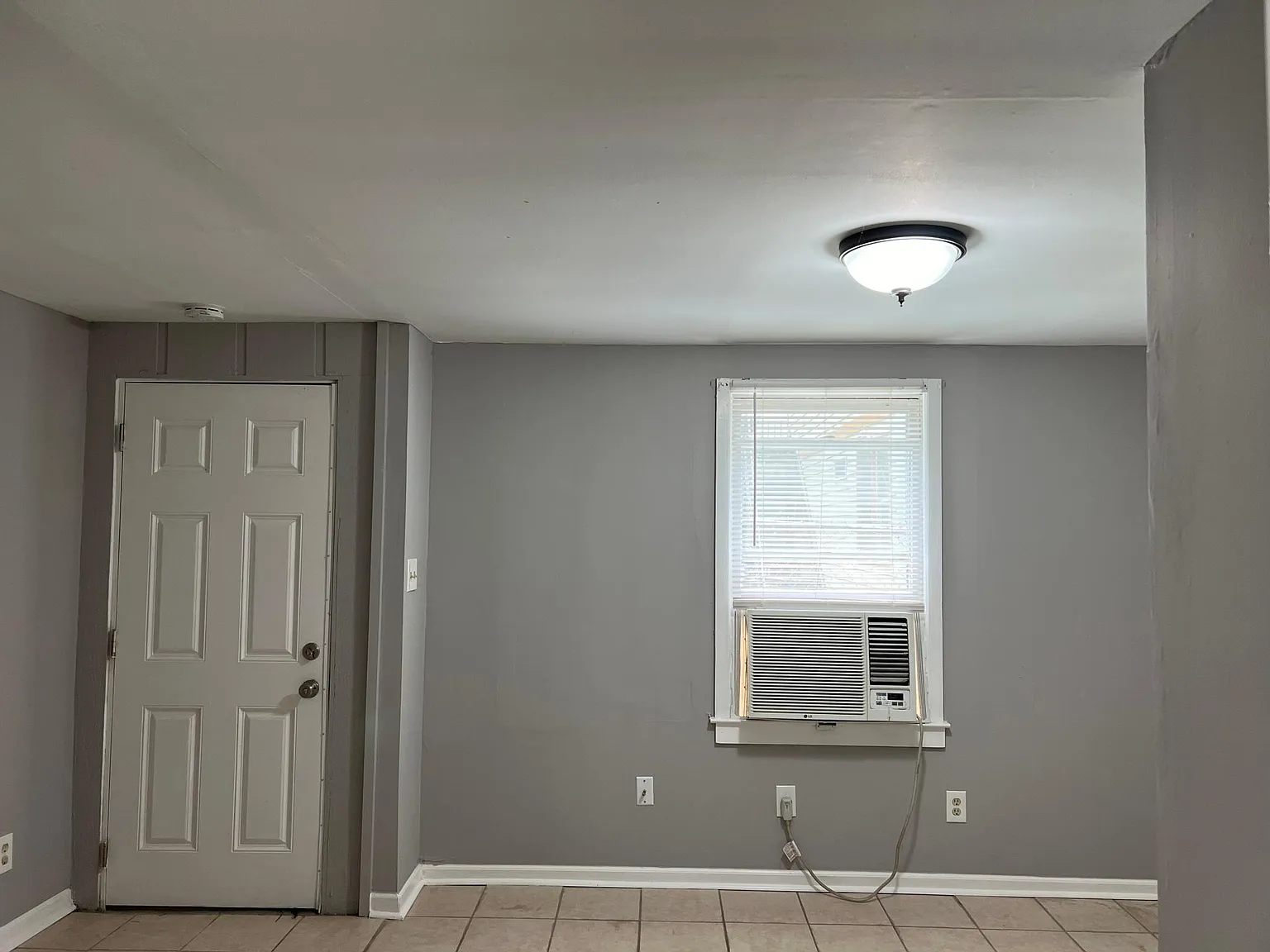 1 bed, $825 — Photo 2