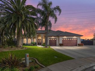 3002 Redwood Forest Way, Bakersfield, CA