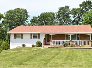 112 Covewood Dr, Butler, PA 16001