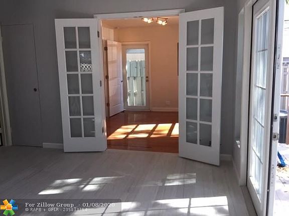 2nd image of 408 SE 17th St