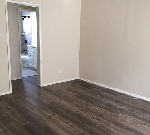 3rd image of 3733 Locke Ave