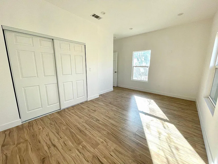 5604 Le Sage Ave — Photo 7
