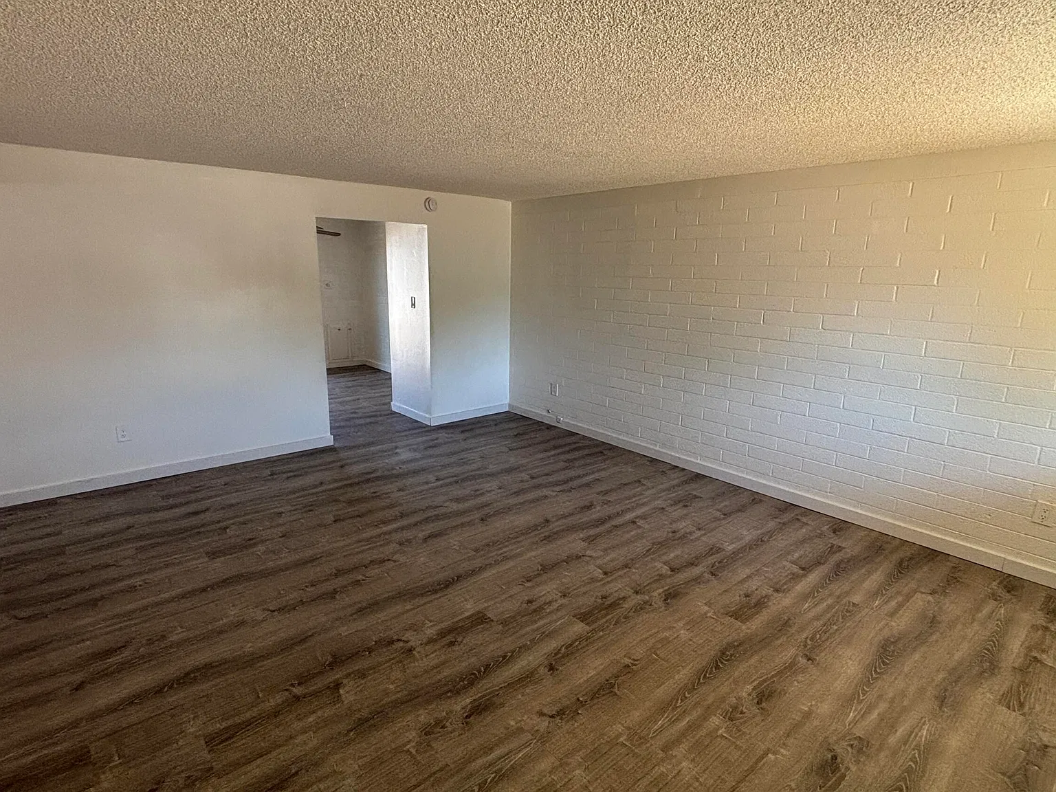 3 bed, 2.0 bath, 1240 sqft, $2,195 — Photo 3