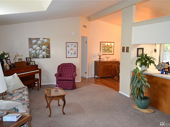 4th image of 1918 Harrison Ave Unit 32