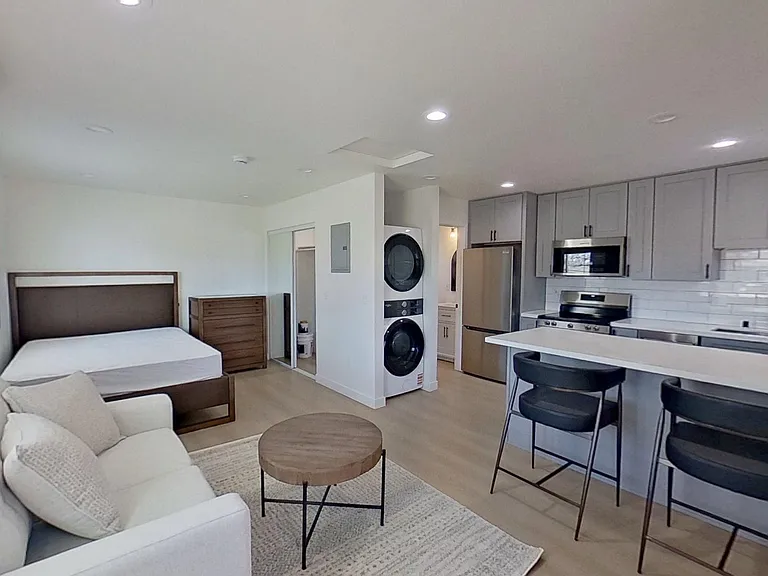 16246 Eagle Ln — Photo 2