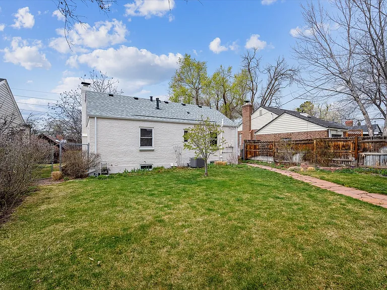 1220 Magnolia St — Photo 29