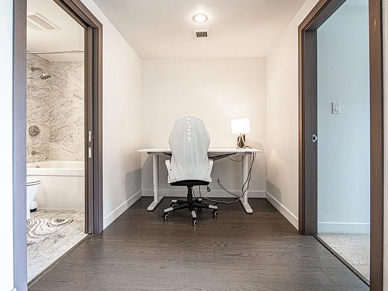 68 Smithe St #1121 — Photo 10