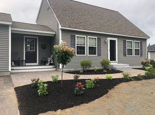 11 Robin Dr, Brunswick, ME 04011