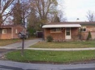 9503 Hazel St, Taylor, MI 48180