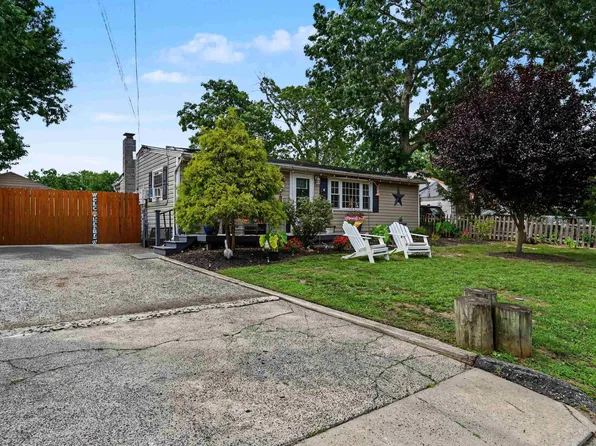 6311 Roberts Ave, Mays Landing, NJ 08330