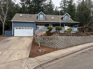 2719 Hallmark Ln, Eugene, OR 97405