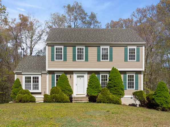 4 Davis Farm Road, Clinton, CT 06413