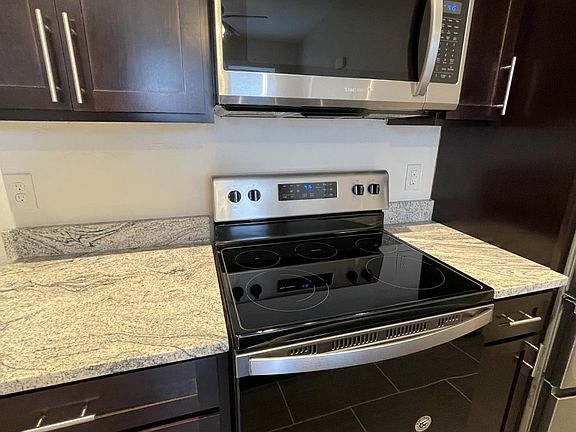 4th image of 4028 Liberty Ave #5