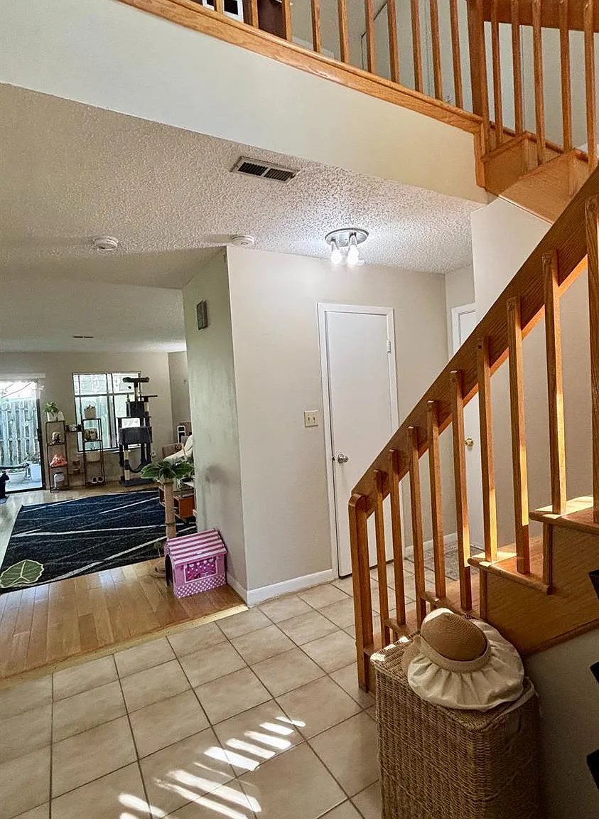 2 bed, 2.5 bath, 1486 sqft, $3,075 — Photo 2