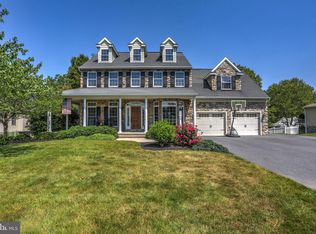 160 Pleasant Valley Rd, East Earl, PA 17519