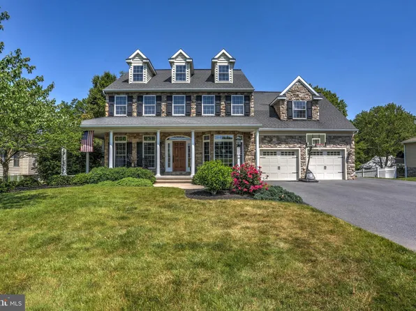 160 Pleasant Valley Rd, East Earl, PA 17519