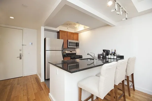 Rented by REAL New York | media 41